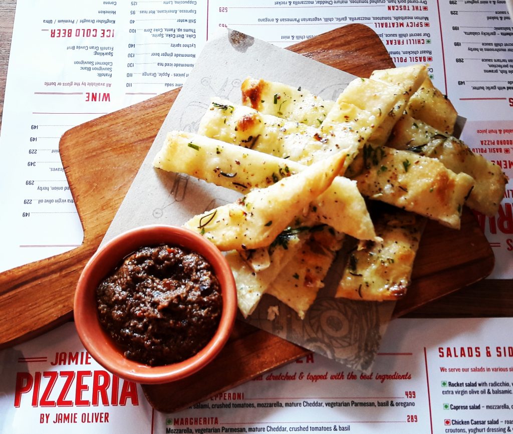 Garlic bread with that kickass dip!